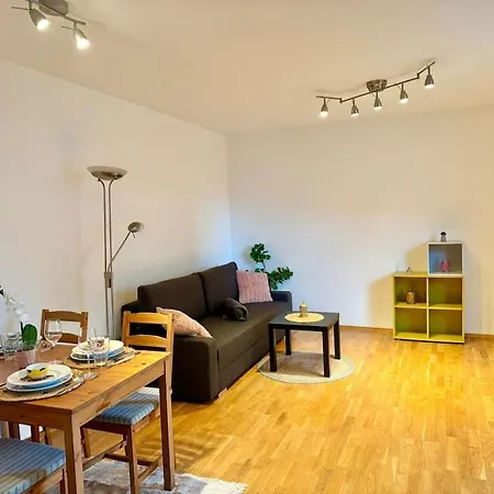 Apartment Happy Near Airport *