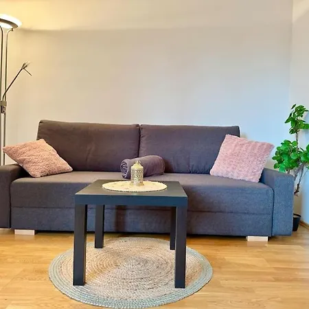 Happy Near Airport Apartment Schwechat